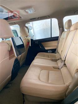 تۆیۆتا لاند کروزەر